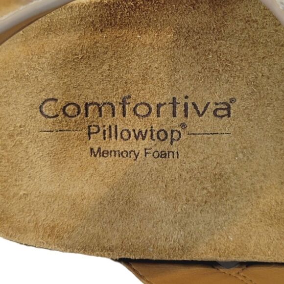 Comfortiva Gardena Baige Snake-Embossed Leather Sandal Size 7.5W - Picture 5 of 6